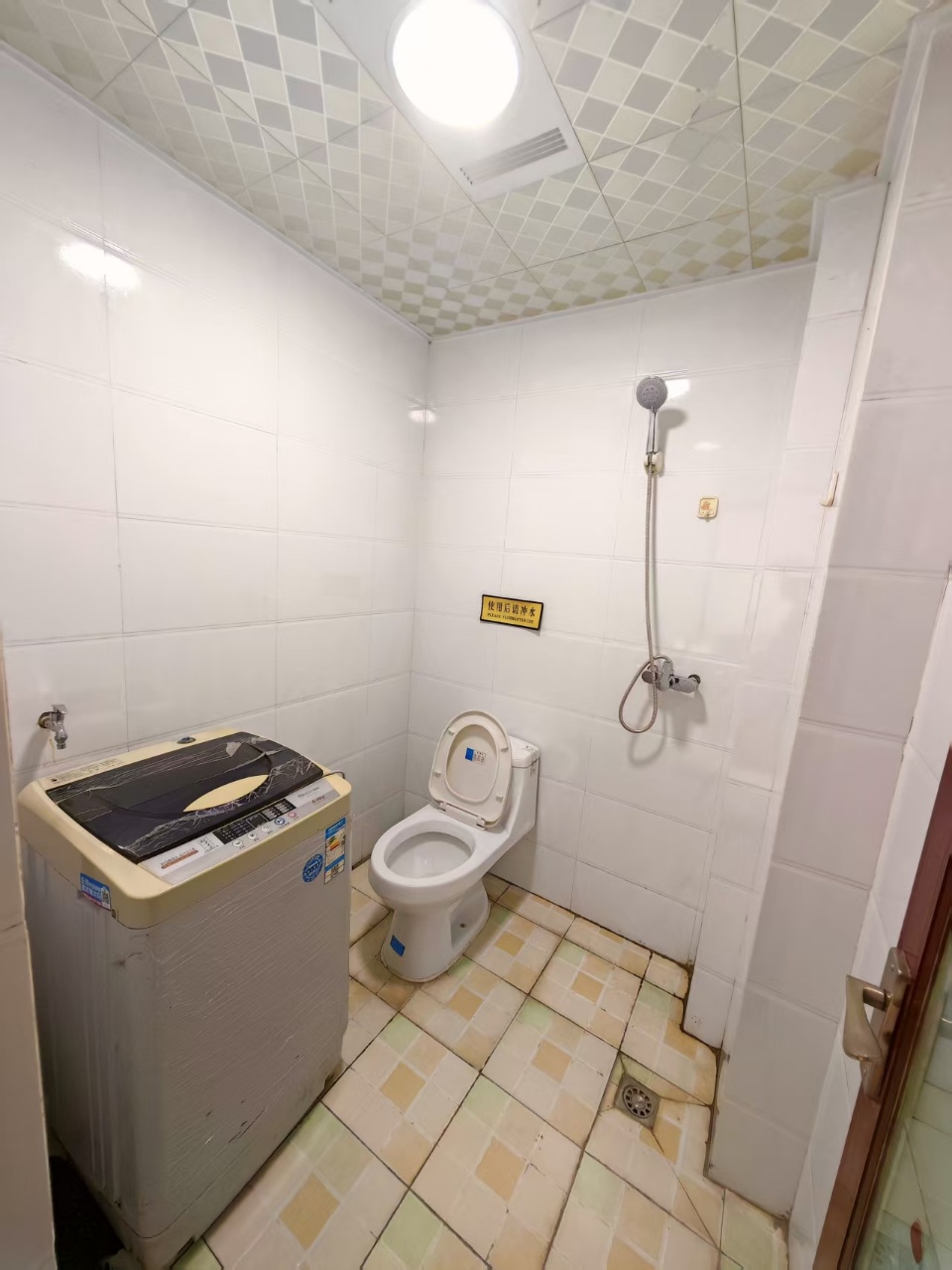 绵阳金和大厦，2室2厅1卫，80.00㎡，精装，租金1700.00元/月 绵阳租房