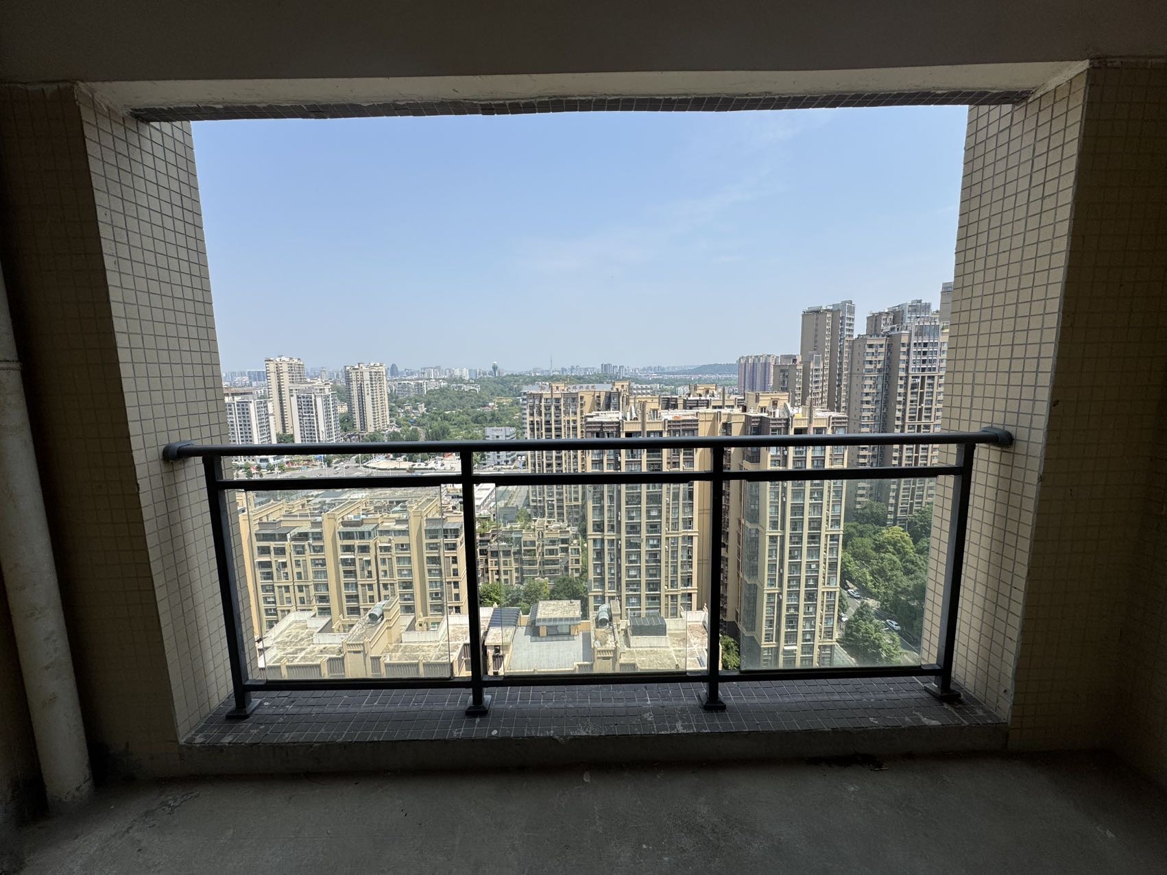 绵阳主卧配置衣帽间远眺三江美景带产权车位诚心出售 绵阳二手房