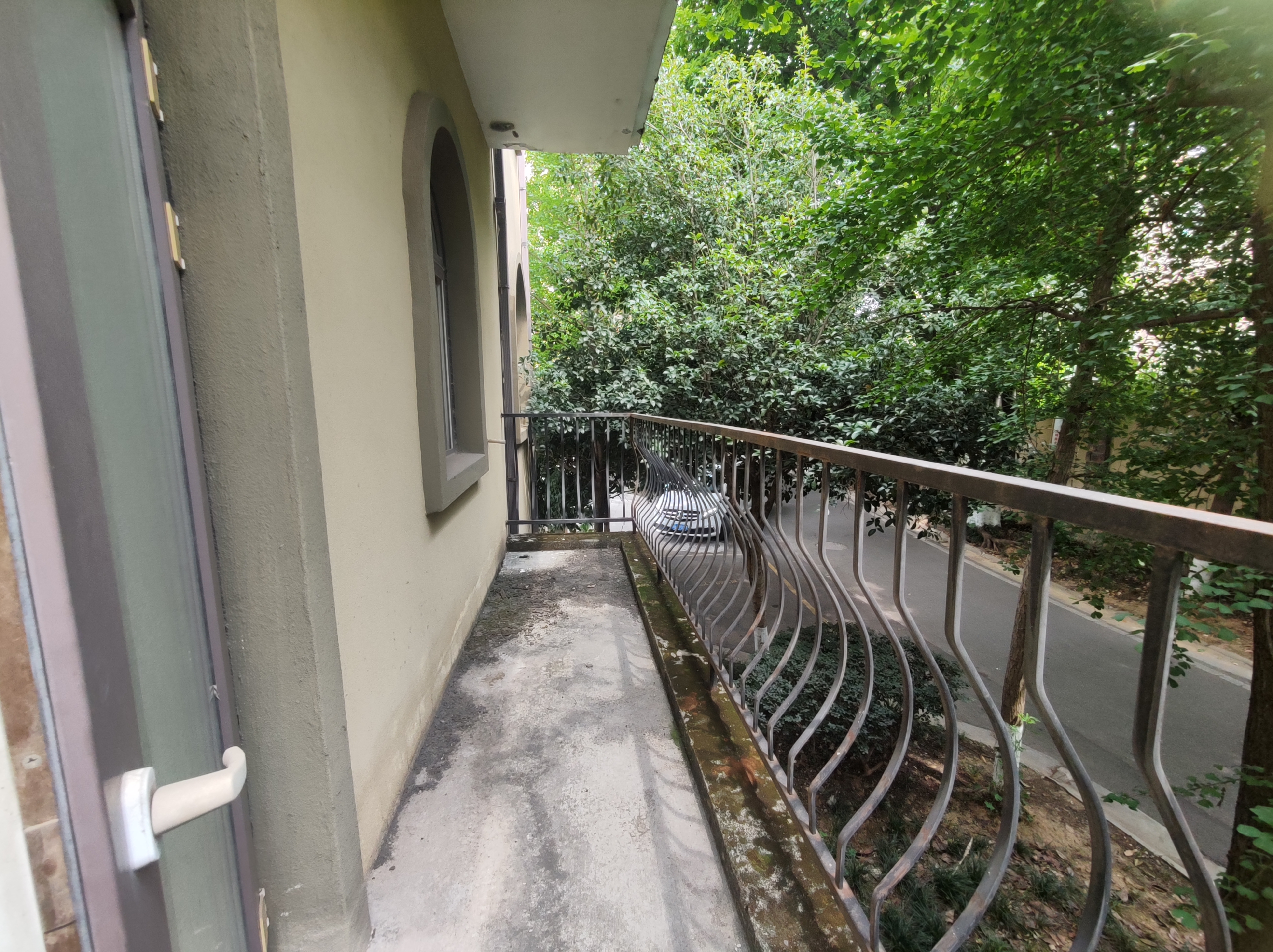绵阳半山蓝湾二期，5室2厅2卫，210㎡，毛坯，售价155万 绵阳二手房