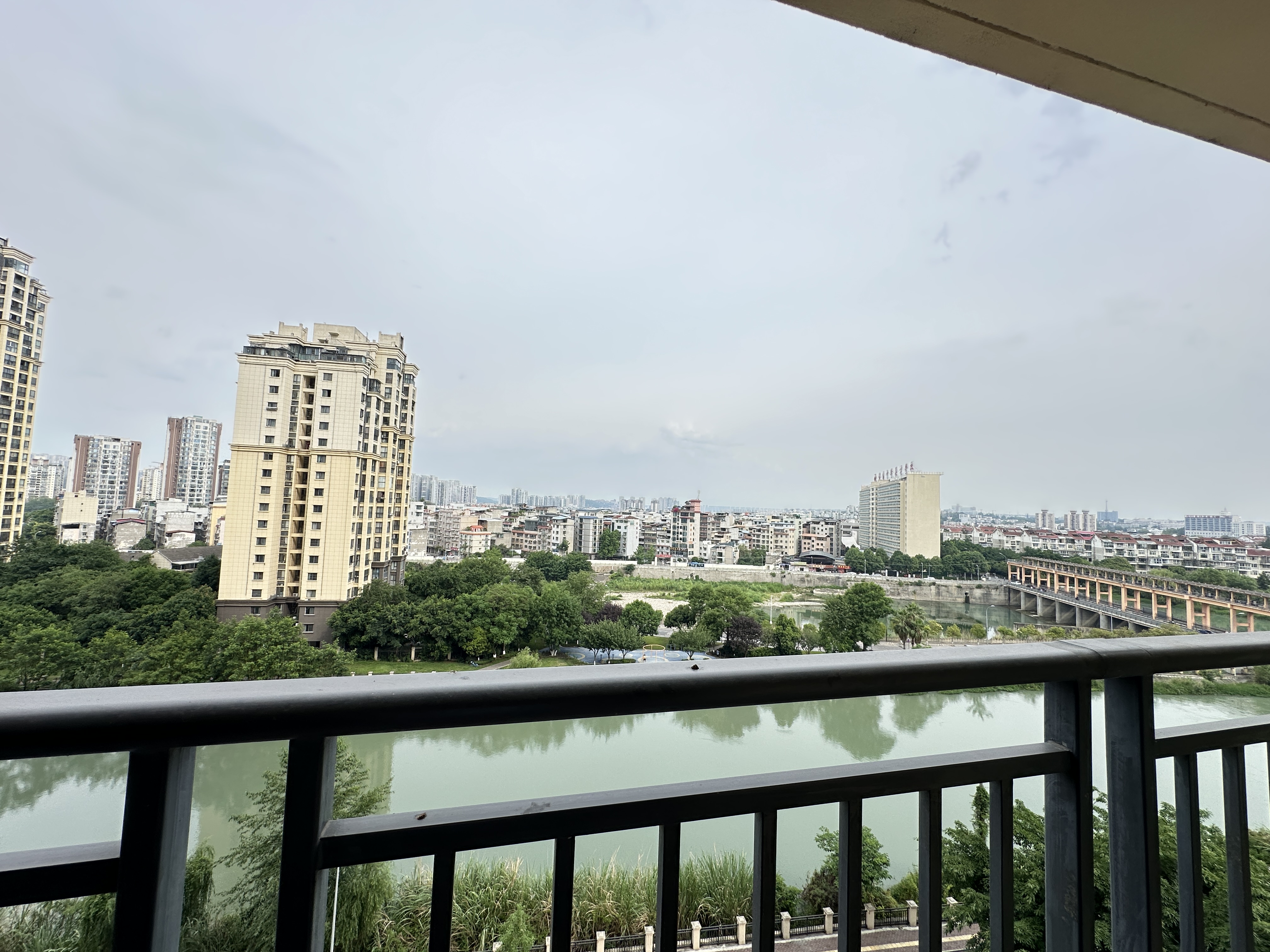 绵阳桑林坝片区 东原观天下三房90万 绵阳二手房