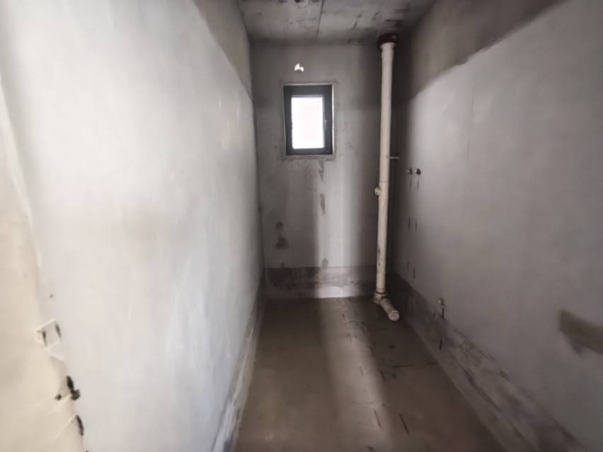 绵阳大小区才交房半年业主亏损出售看小区中庭 绵阳二手房