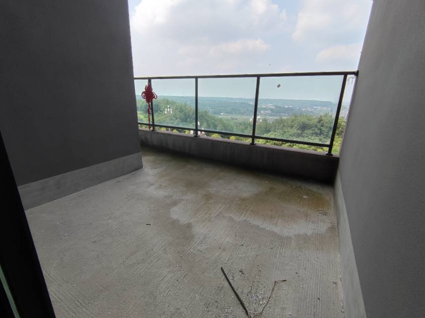 绵阳金湖庭院，3室2厅2卫，104㎡，毛坯，售价85万 绵阳二手房