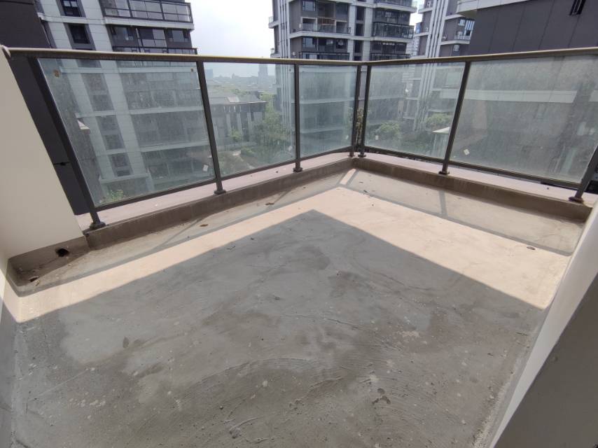 绵阳金湖庭院，3室2厅2卫，104㎡，毛坯，售价85万 绵阳二手房