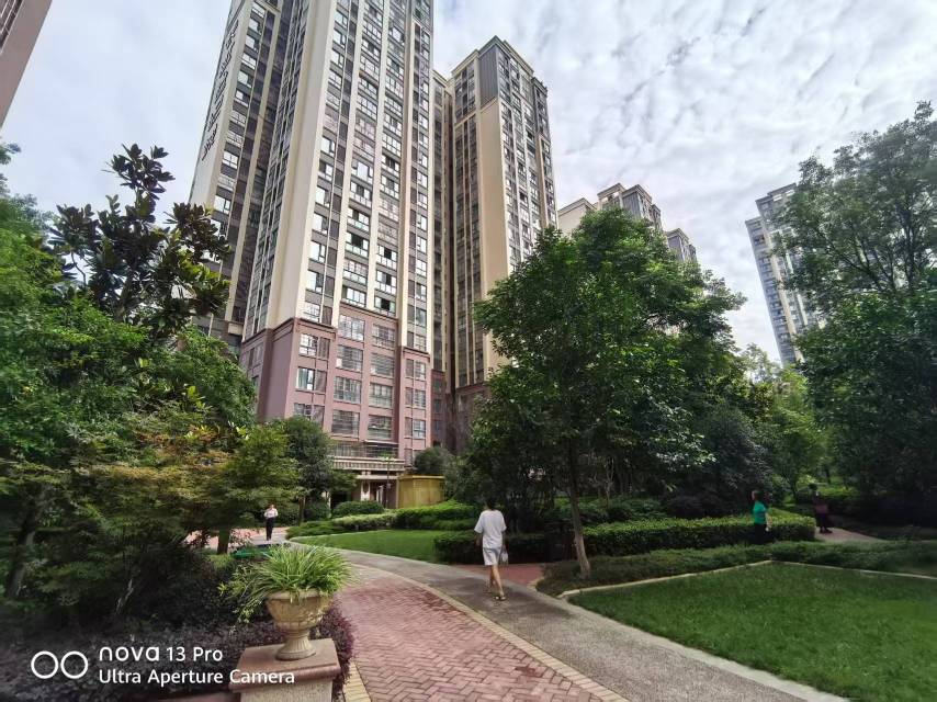 绵阳安州长虹世纪城，3室 拎包入住看房方便 绵阳二手房