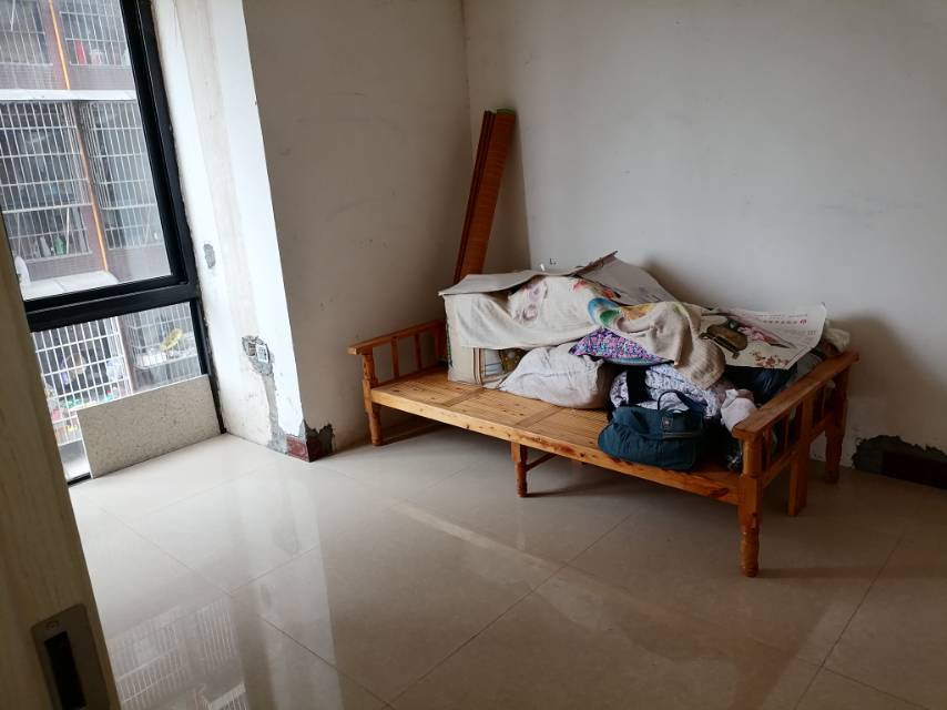 绵阳宏丰时代明典，2室2厅1卫，78㎡，售价30万 绵阳二手房