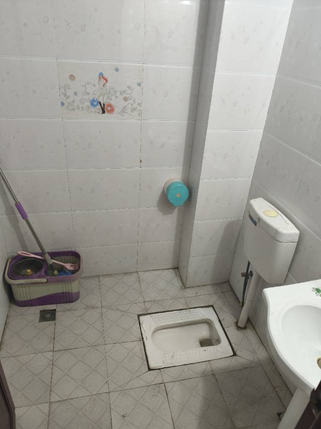 绵阳思源颐和居，2室2厅2卫，92㎡，租金1700.00元/月 绵阳租房