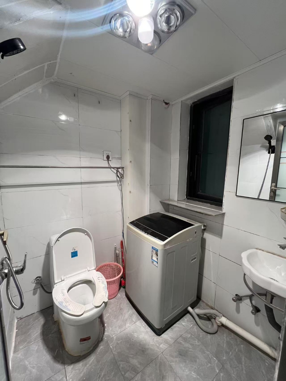 绵阳朗基香醍湾，2室2厅1卫，40.00㎡，租金2150.00元/月 绵阳租房