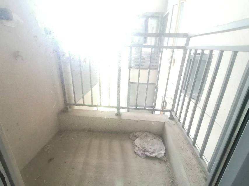 绵阳东原启城1期，3室2厅2卫，87.41㎡，毛坯，售价68万 绵阳二手房