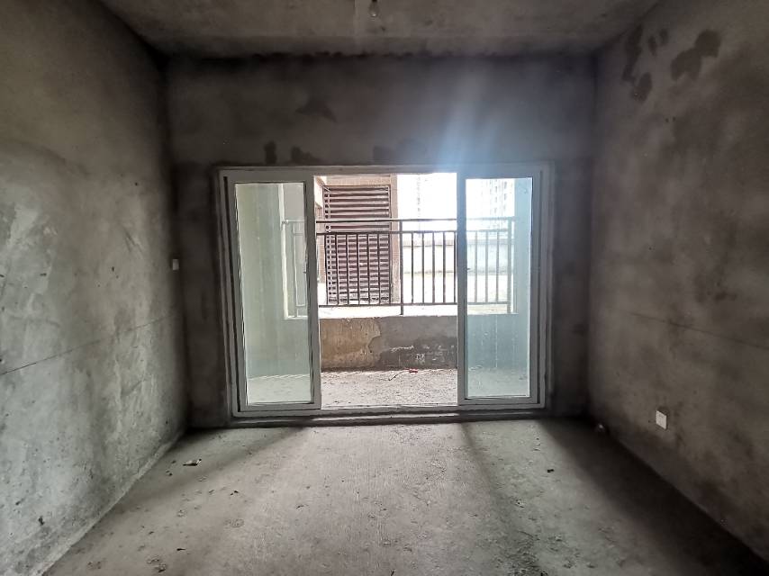 绵阳典汇国际，4室2厅2卫，110㎡，售价86万 绵阳二手房