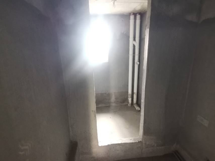 绵阳典汇国际，4室2厅2卫，110㎡，售价86万 绵阳二手房