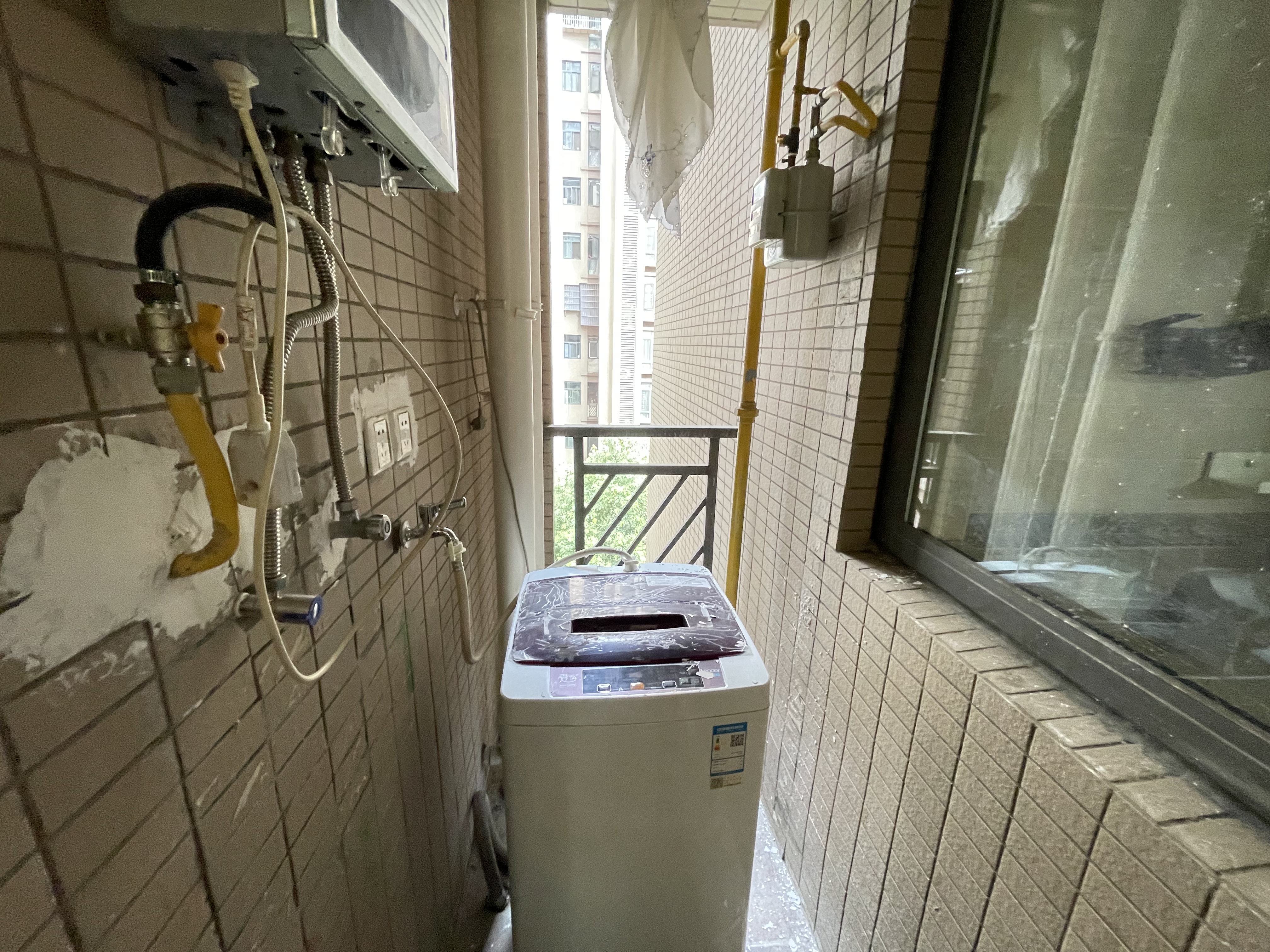 绵阳三江国际丽城阅世度，2室2厅1卫，84㎡，租金1600元/月 绵阳租房