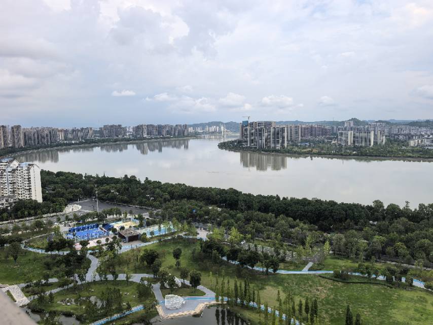 绵阳正临江景房  迎水而来 一号桥美景 南北通透户型 随时看房 绵阳二手房