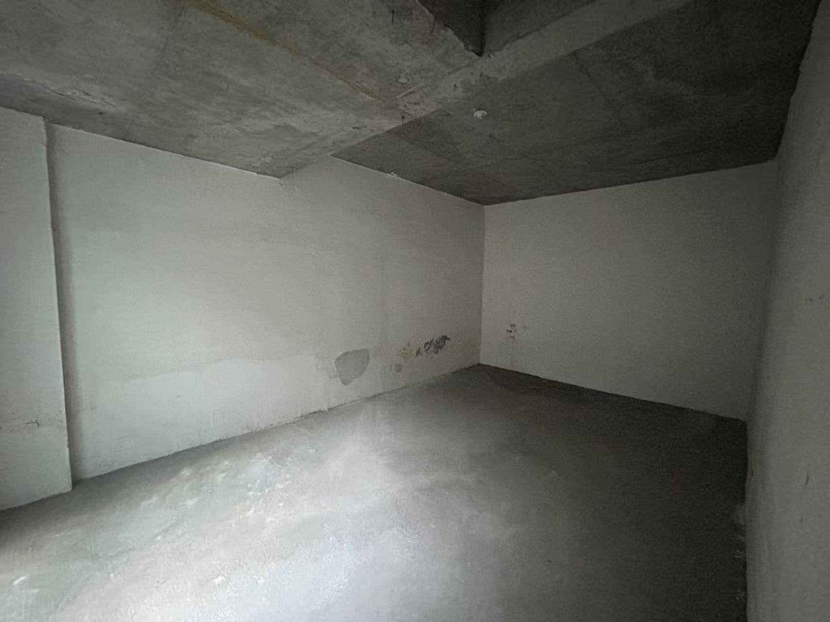 绵阳奥林春天二期，6室3厅3卫，255.00㎡，毛坯，售价110万 绵阳二手房