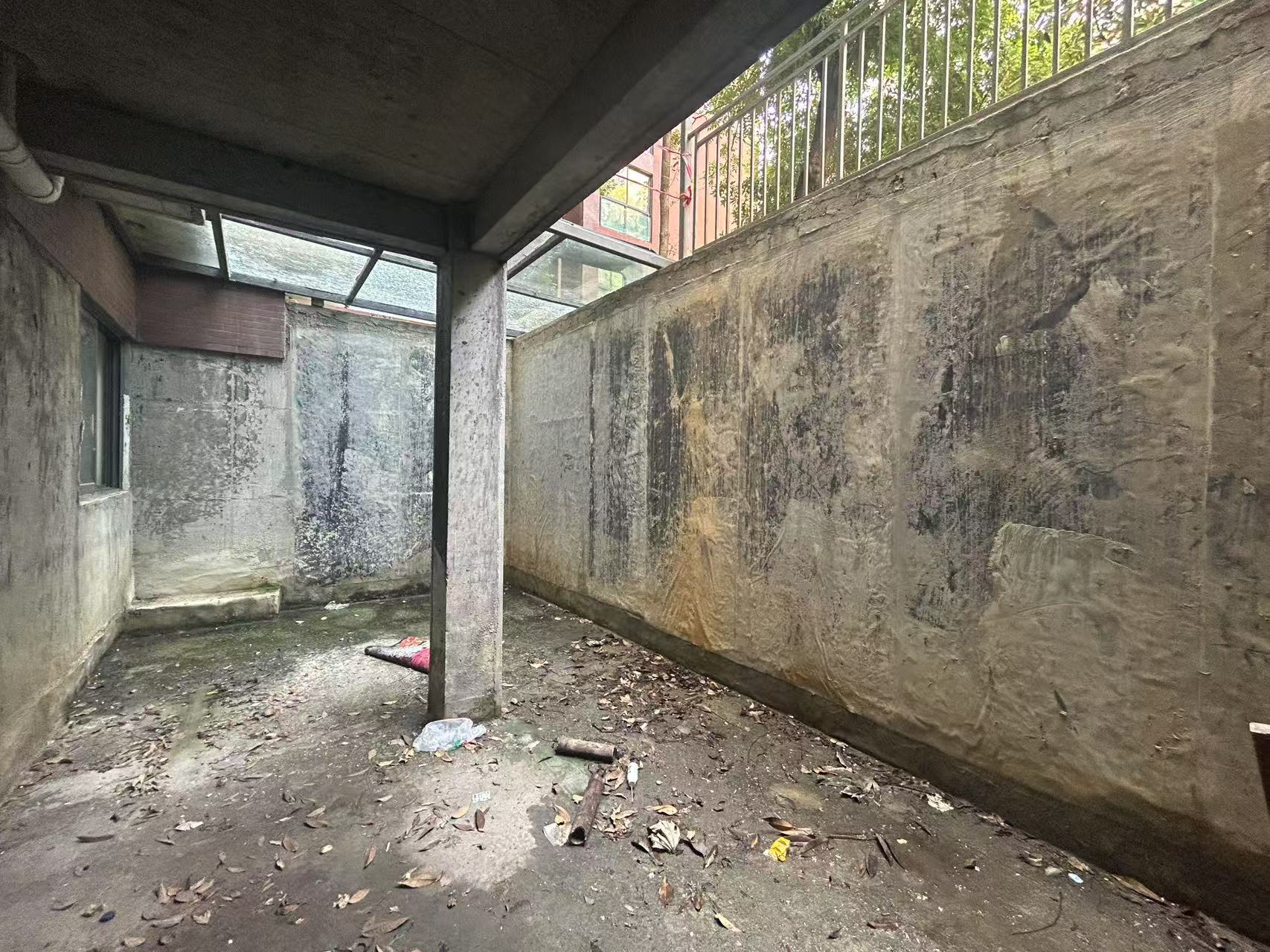 绵阳奥林春天二期，6室3厅3卫，255.00㎡，毛坯，售价110万 绵阳二手房
