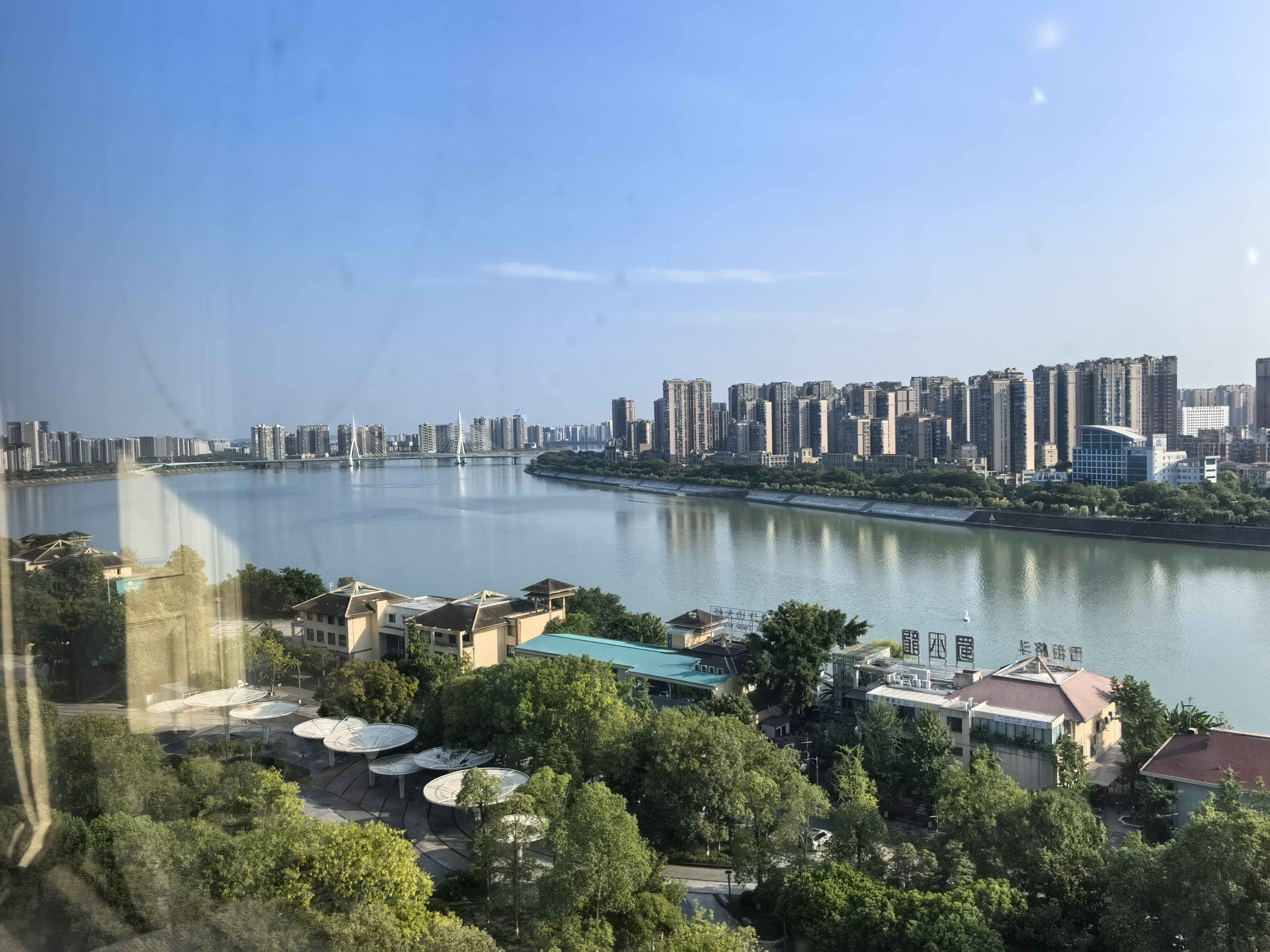 绵阳富临桃花岛，3室2厅2卫，136㎡，售价89.9万 绵阳二手房