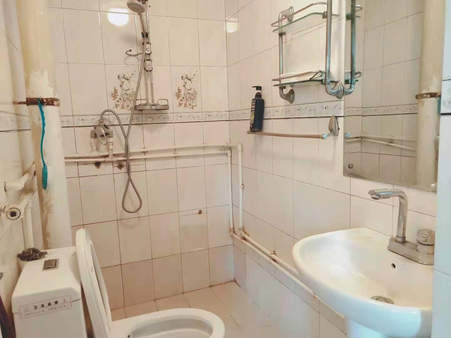 绵阳民航飞行学院家属院，3室1厅1卫，75.52㎡，普装，租金1000元/月 绵阳租房