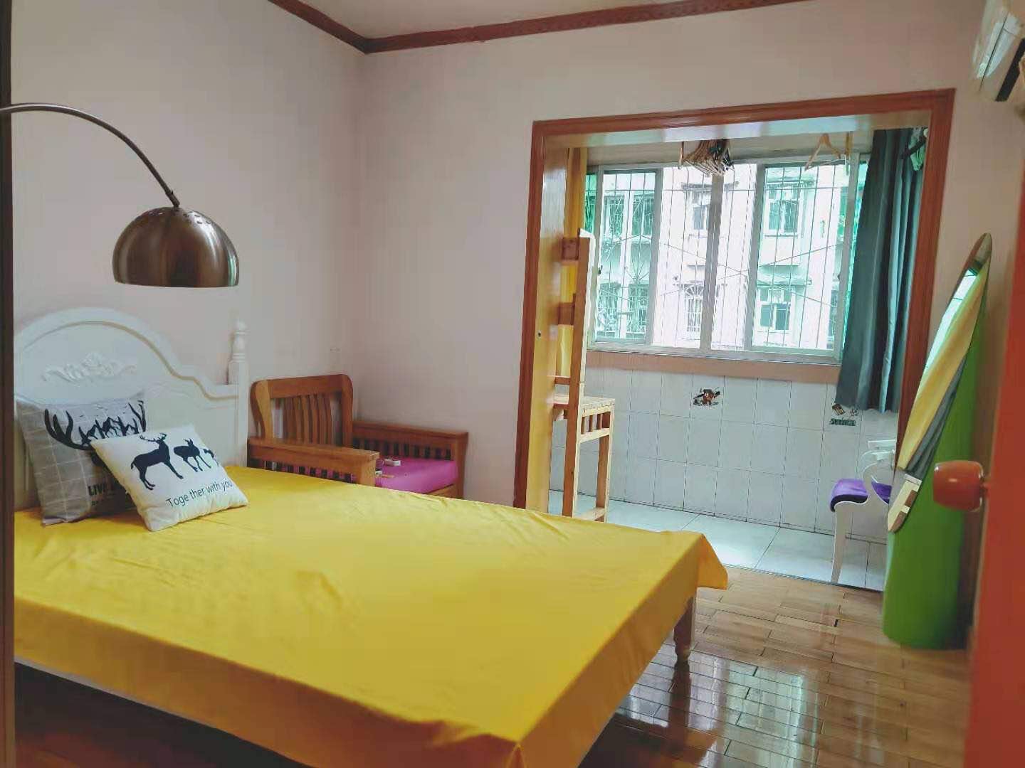 绵阳民航飞行学院家属院，3室1厅1卫，75.52㎡，普装，租金1000元/月 绵阳租房