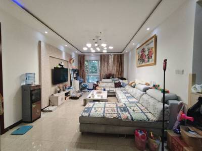 同立悦城，3室2厅1卫，97.4㎡，简装，售价64.5万