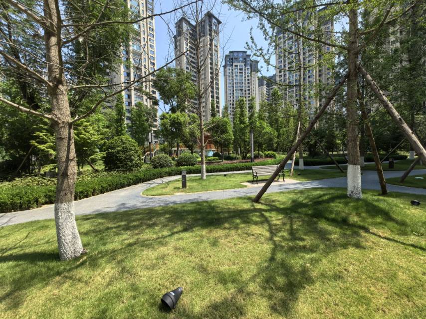 绵阳三汇四季公园，3室2厅2卫，79.00㎡，精装，租金2200元/月 绵阳租房