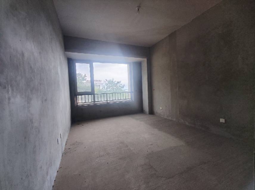 绵阳溪涪和院，4室2厅2卫，170㎡，毛坯，售价140万 绵阳二手房