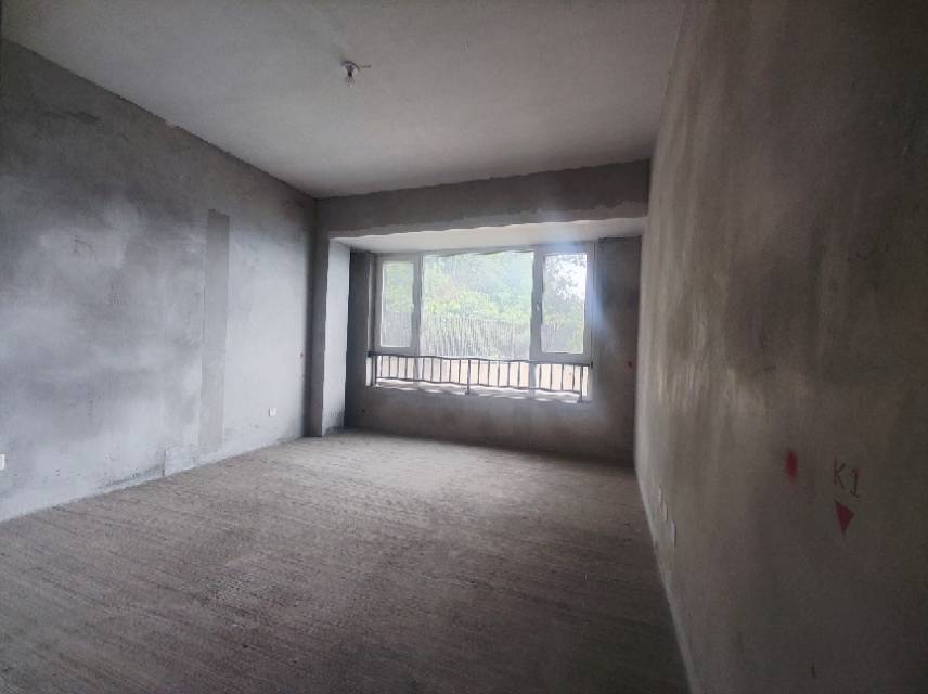 绵阳溪涪和院，4室2厅2卫，170㎡，毛坯，售价140万 绵阳二手房