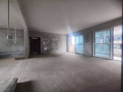 溪涪和院，4室2厅2卫，170㎡，毛坯，售价140万