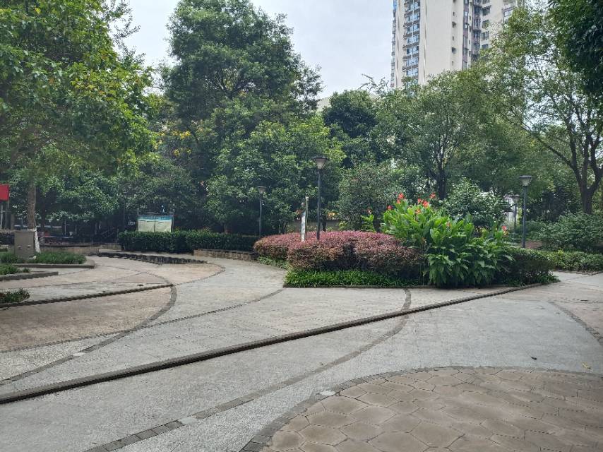 绵阳壹号大院，4室2厅2卫，147㎡，售价99万 绵阳二手房
