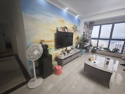 华润凌云府，3室2厅1卫，91.78㎡，精装，售价93万送车位