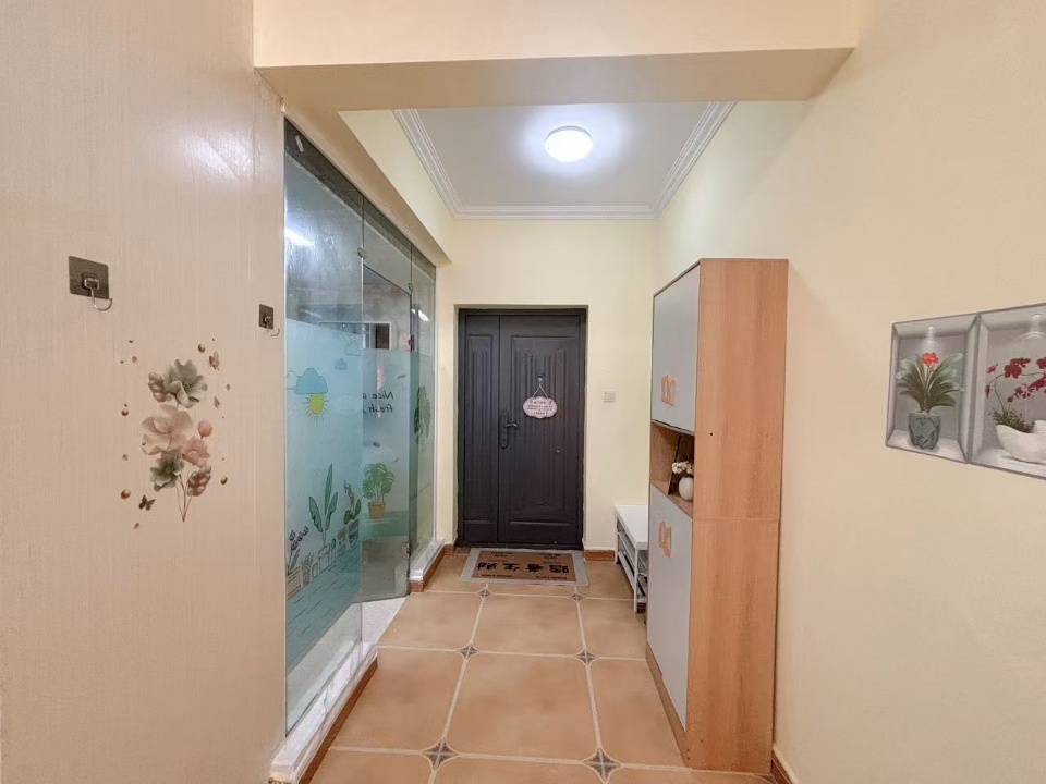 绵阳金三角大厦，1室1厅1卫，43㎡，租金1400元/月 绵阳租房